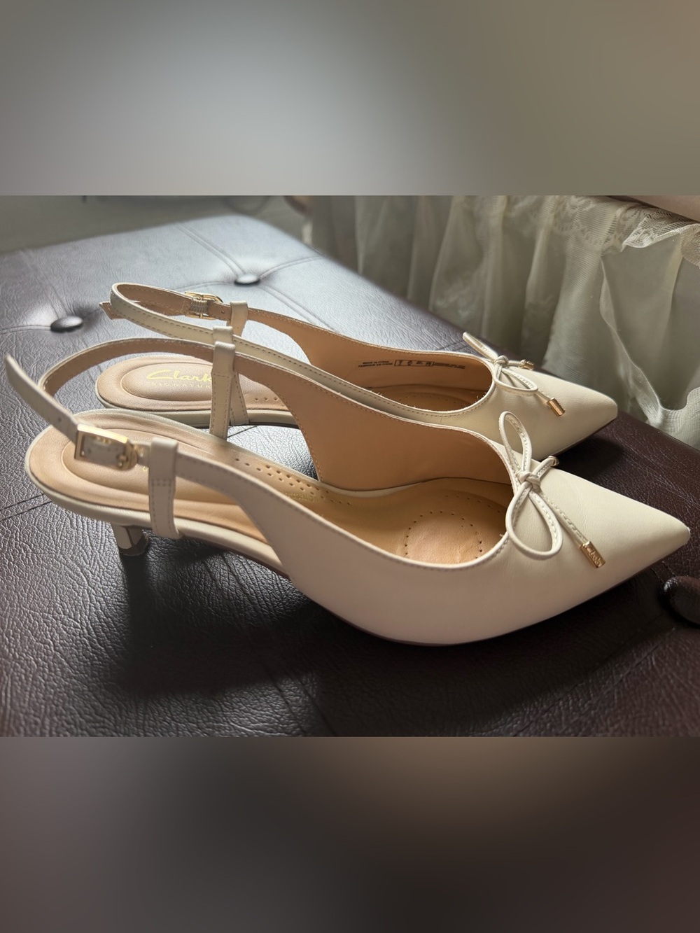 Clarks Womens Zarey Bow White Kitten Heels Slingback